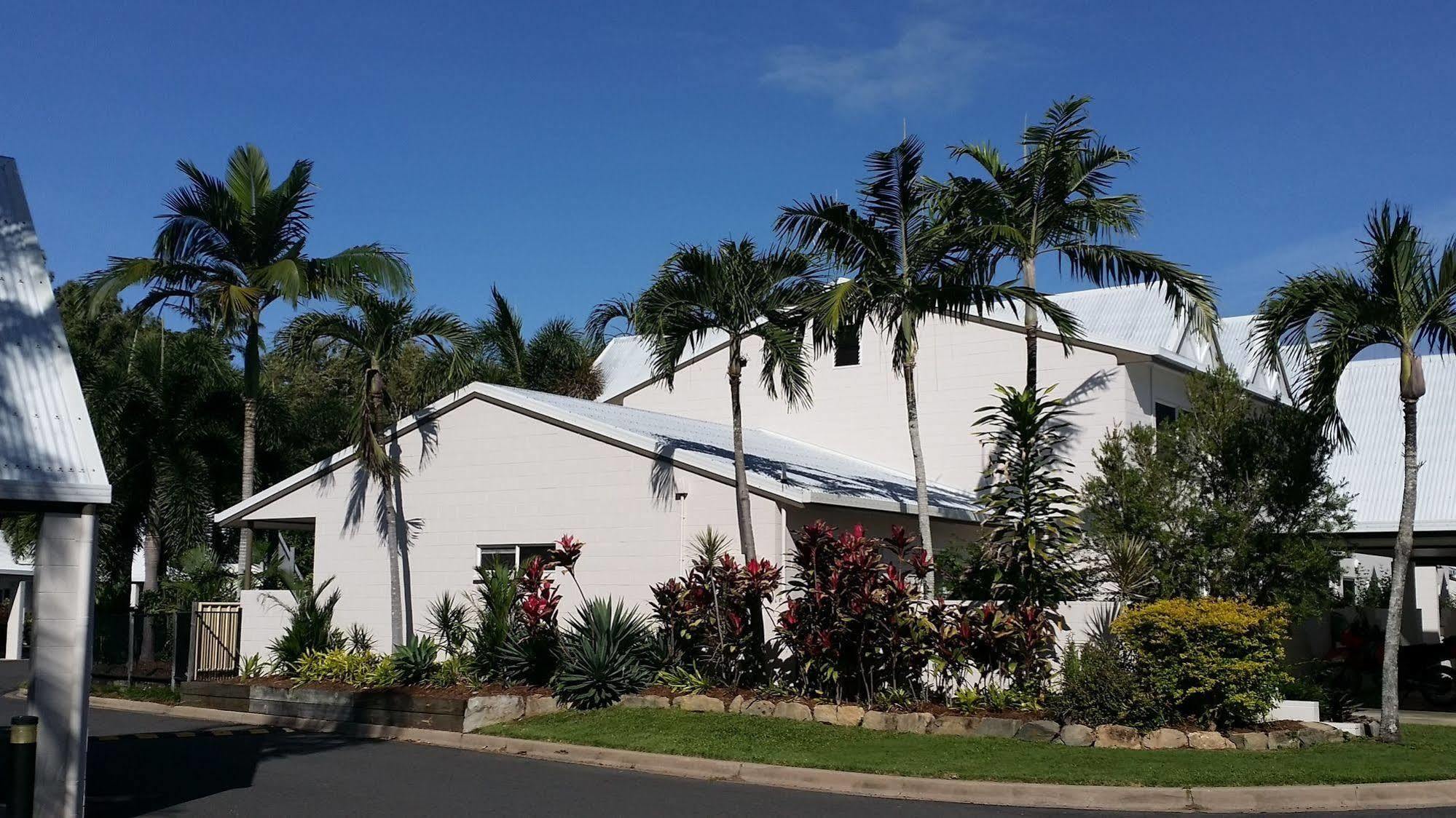 Titree Village Holiday Apartments Port Douglas Exterior photo